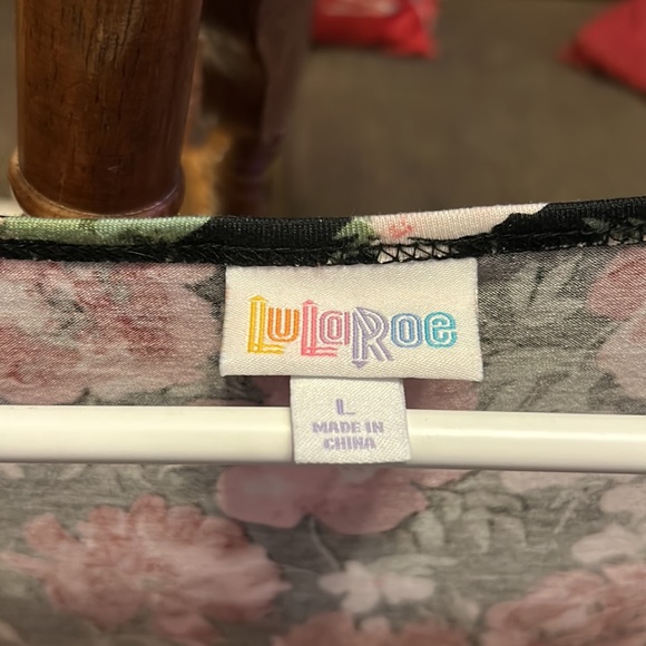 Lularoe Top - Picture 2 of 3